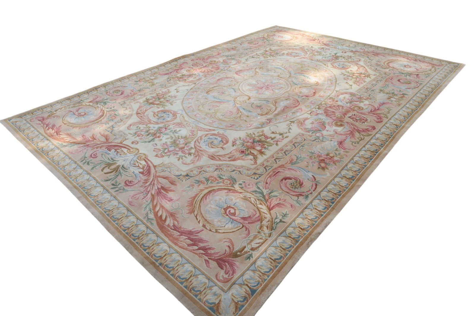 12x18 Aubusson Pattern Oriental Rug (1 of 10)