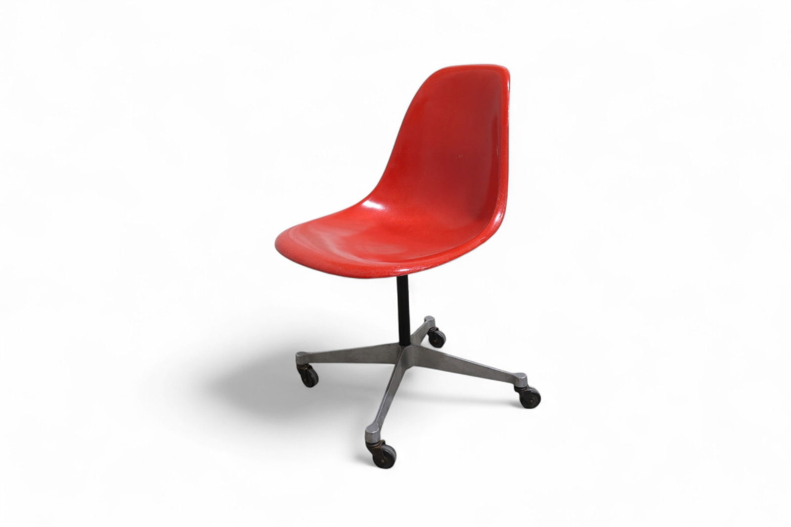 Eames  - Herman Miller Shell Chair (1 of 7)