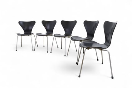 Fritz Hansen Series 7 Chairs - 5
