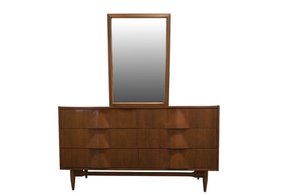 United Furniture Corp. Long Dresser