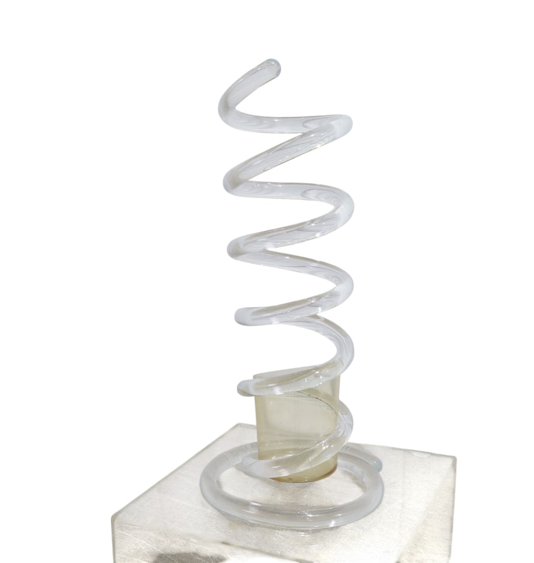 Dorothy Thorpe Corkscrew Umbrella Stand: A Dorothy Thorpe lucite corkscrew umbrella stand Dimensions:24x11