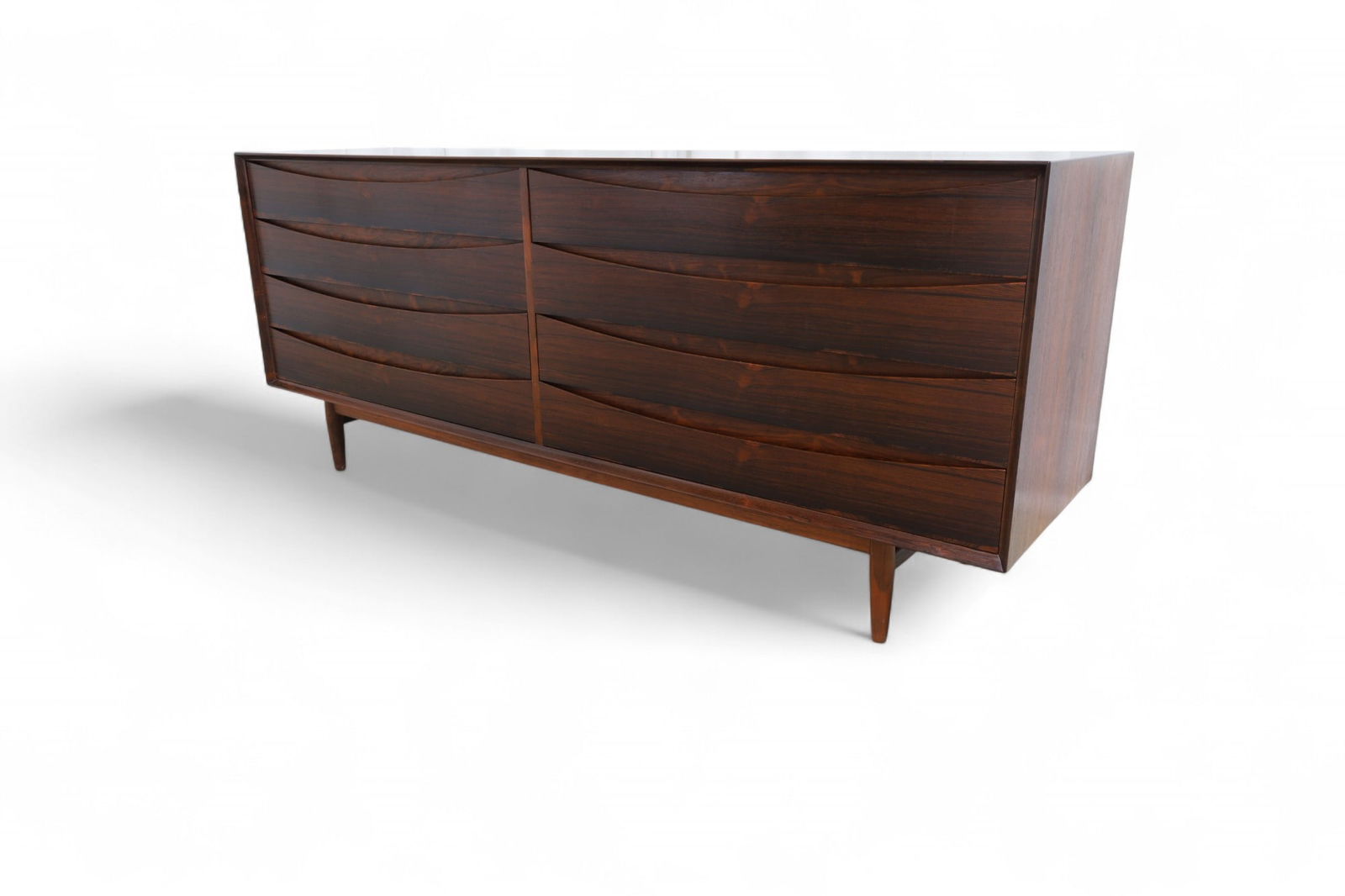 Arne Vodder Rosewood Dresser: An Arne Vodder for George Tanier by Sibast Mobler Danish modern rosewood dresser Dimensions:32x78x19