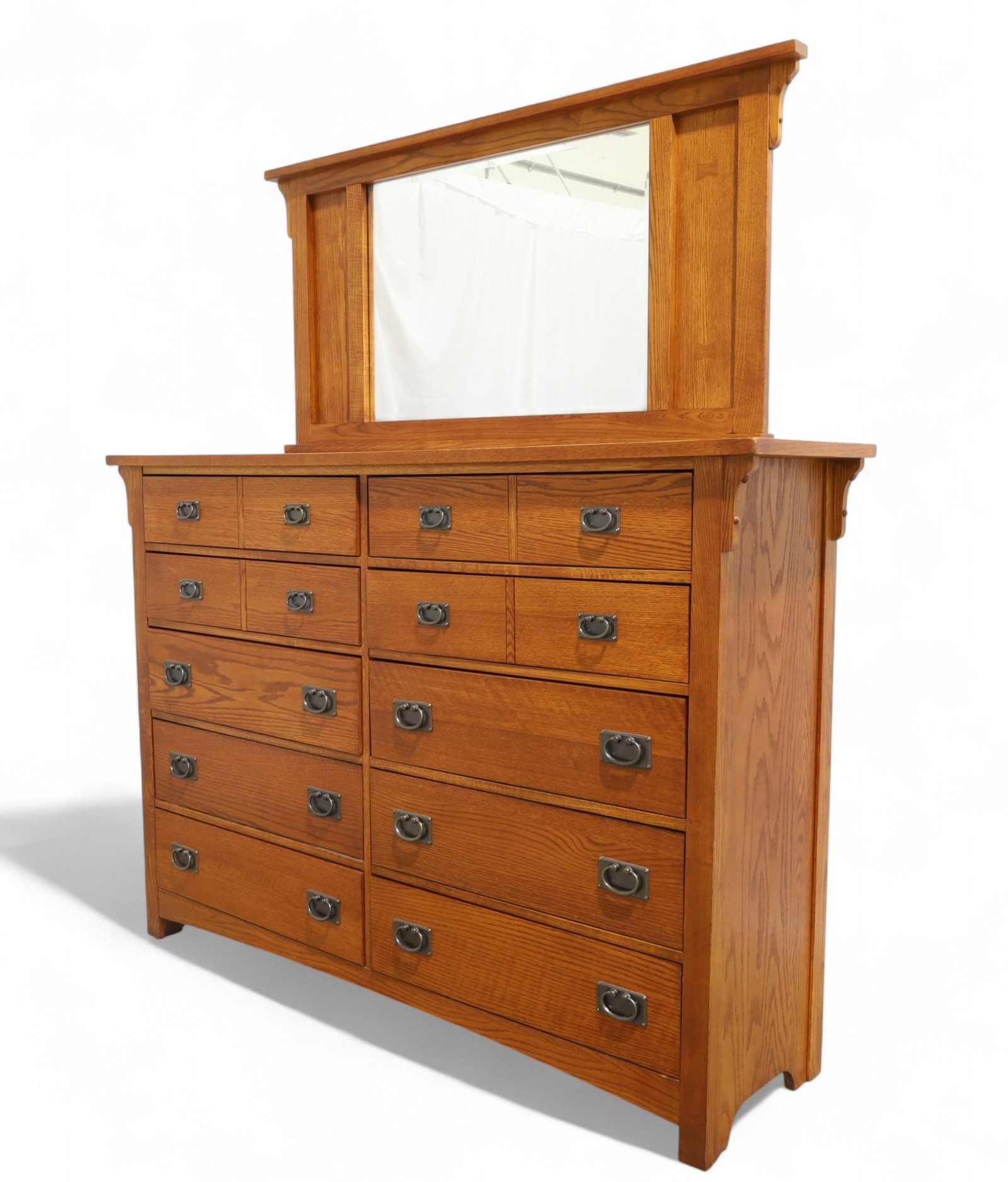 Bassett Vaughan Double Dresser with Mirror: A Bassett Vaughan 10 drawer double dresser with mirror Dimensions:46x66x18 Mirror Dimensions:28x56