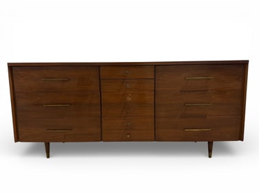 John Stuart Long 10-Drawer Dresser with Mirror