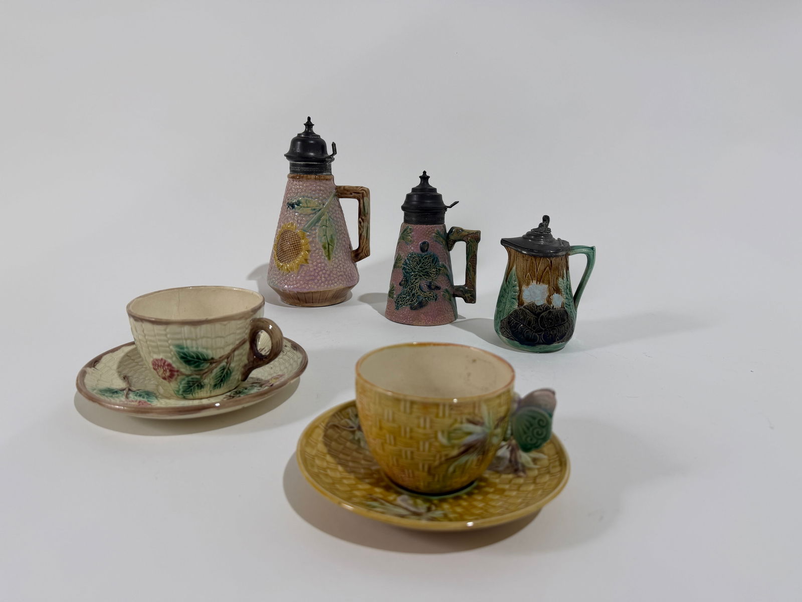 2 Majolica Tea Cups + Saucers & 3 Syrup Pitchers (1 of 11)