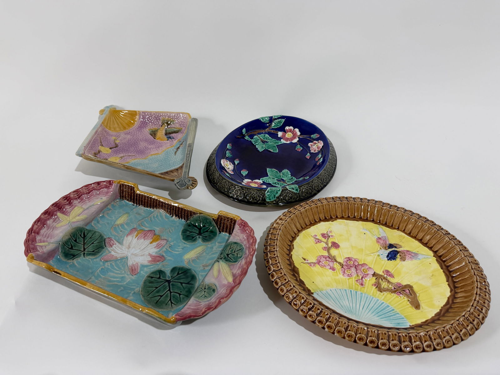 4 Majolica Platters (1 of 15)