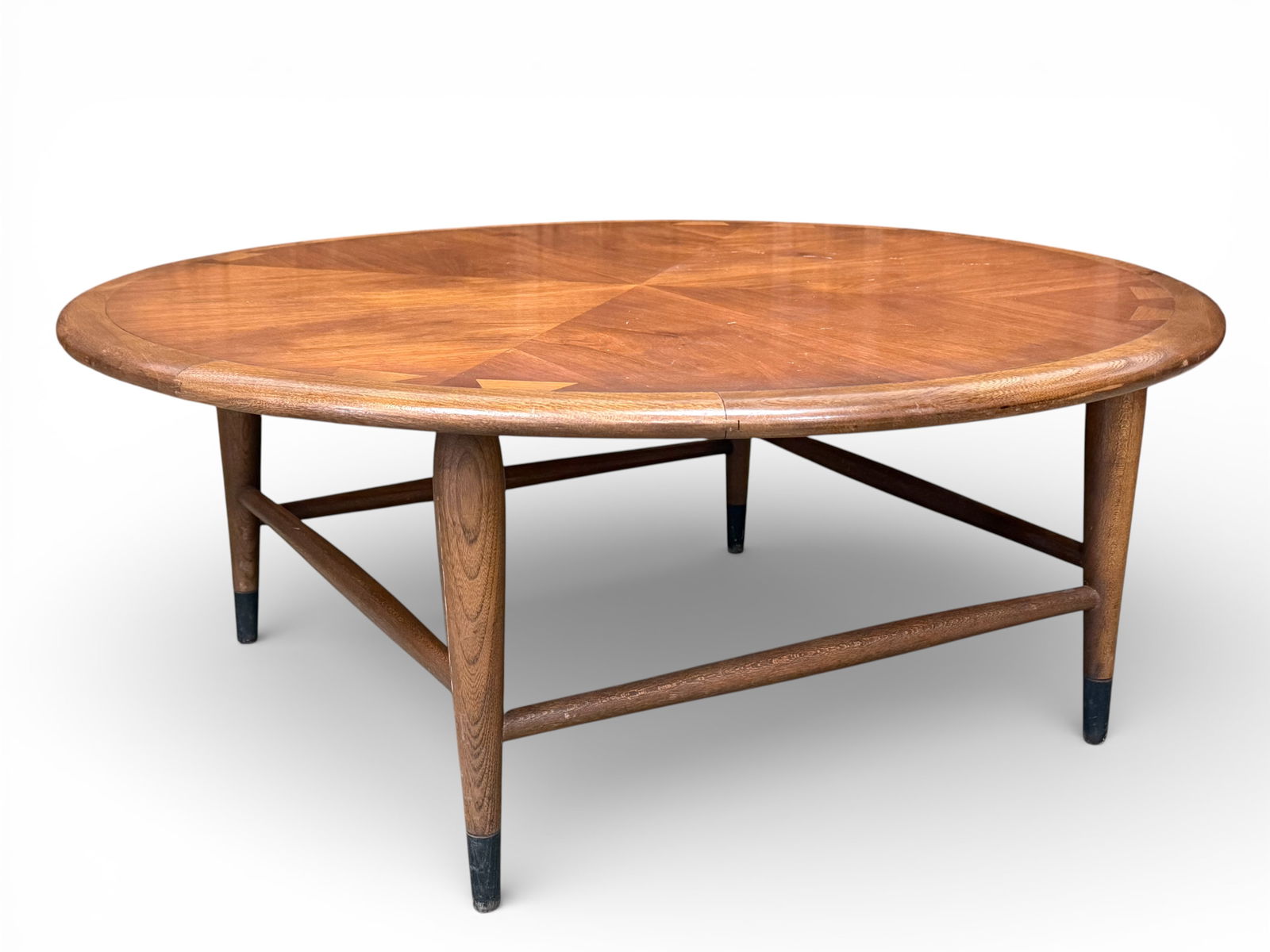 Lane Acclaim Round Coffee Table (1 of 15)