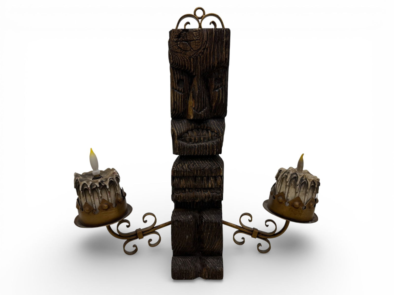 Witco Tiki-Style Wall Sconce: A Witco Tiki-Style wall scone Dimensions: H:27" W:24" D:7"