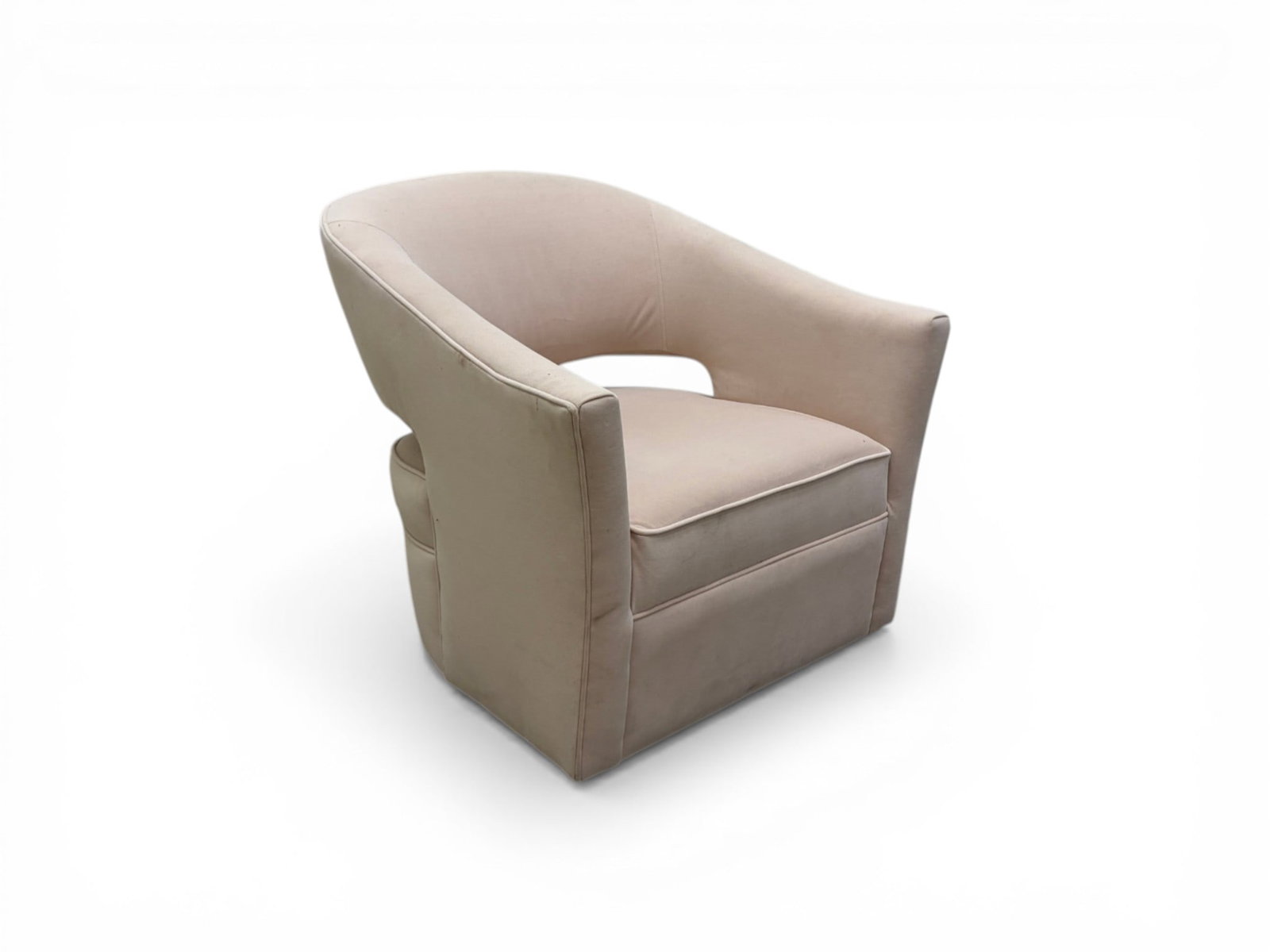 Sherrill Furniture Modern Swivel Chair: Sherrill Furniture modern swivel lounge chair with light pink upholstery. Dimensions: H:32" W:33" D:33" Seat Height: 16.5"