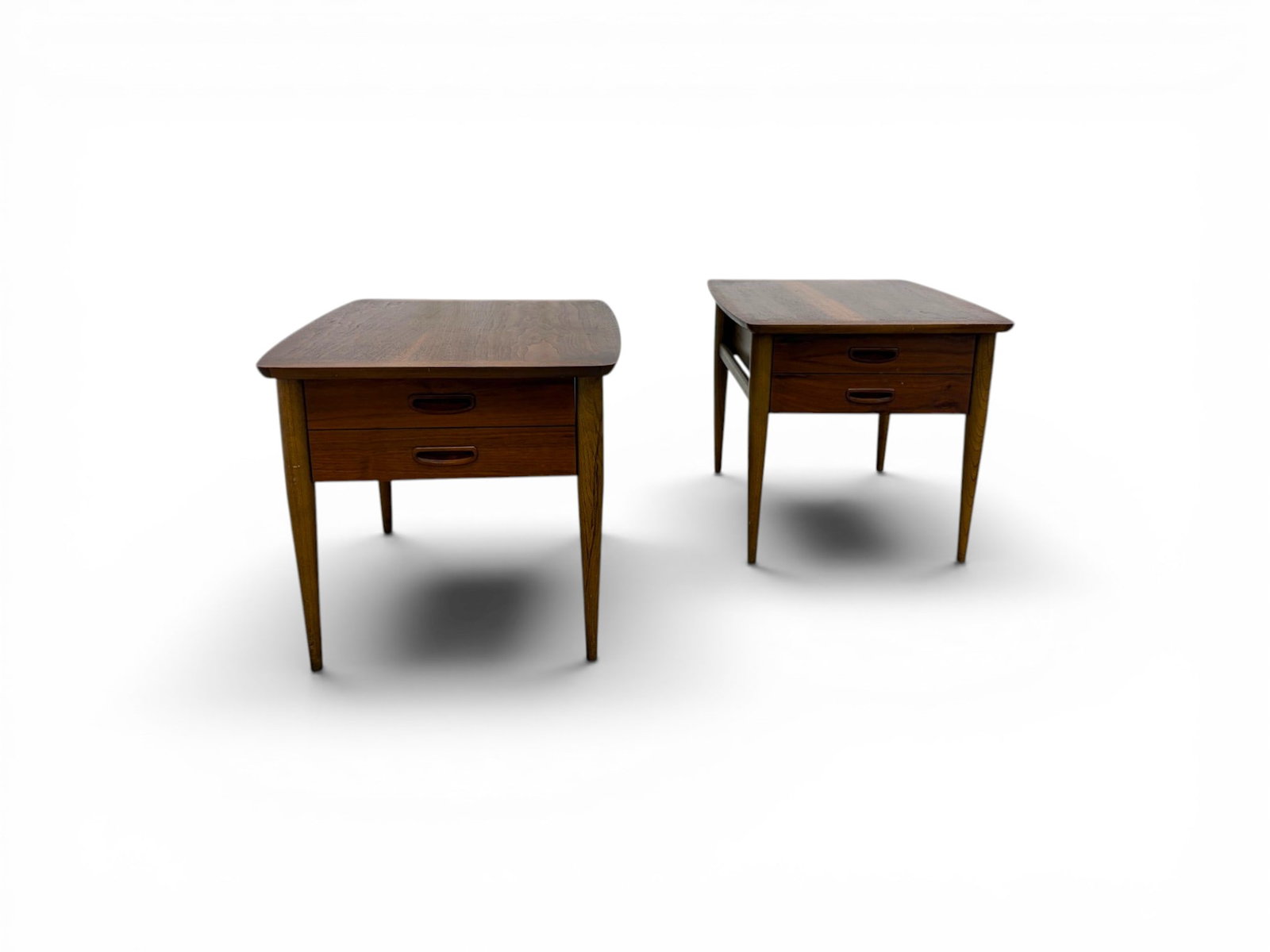 Pair of Lane Modern Side Tables (1 of 14)