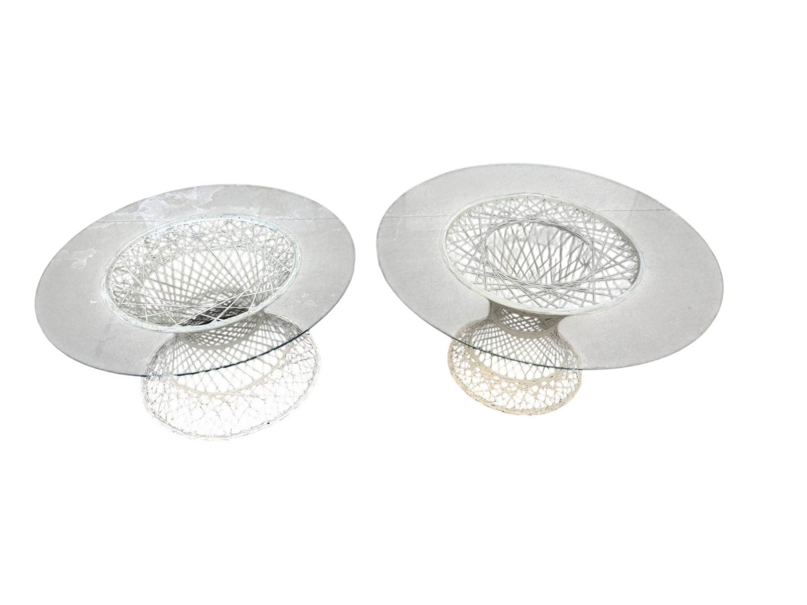 Woodard Spun Fiberglass Tables - 2 (1 of 8)