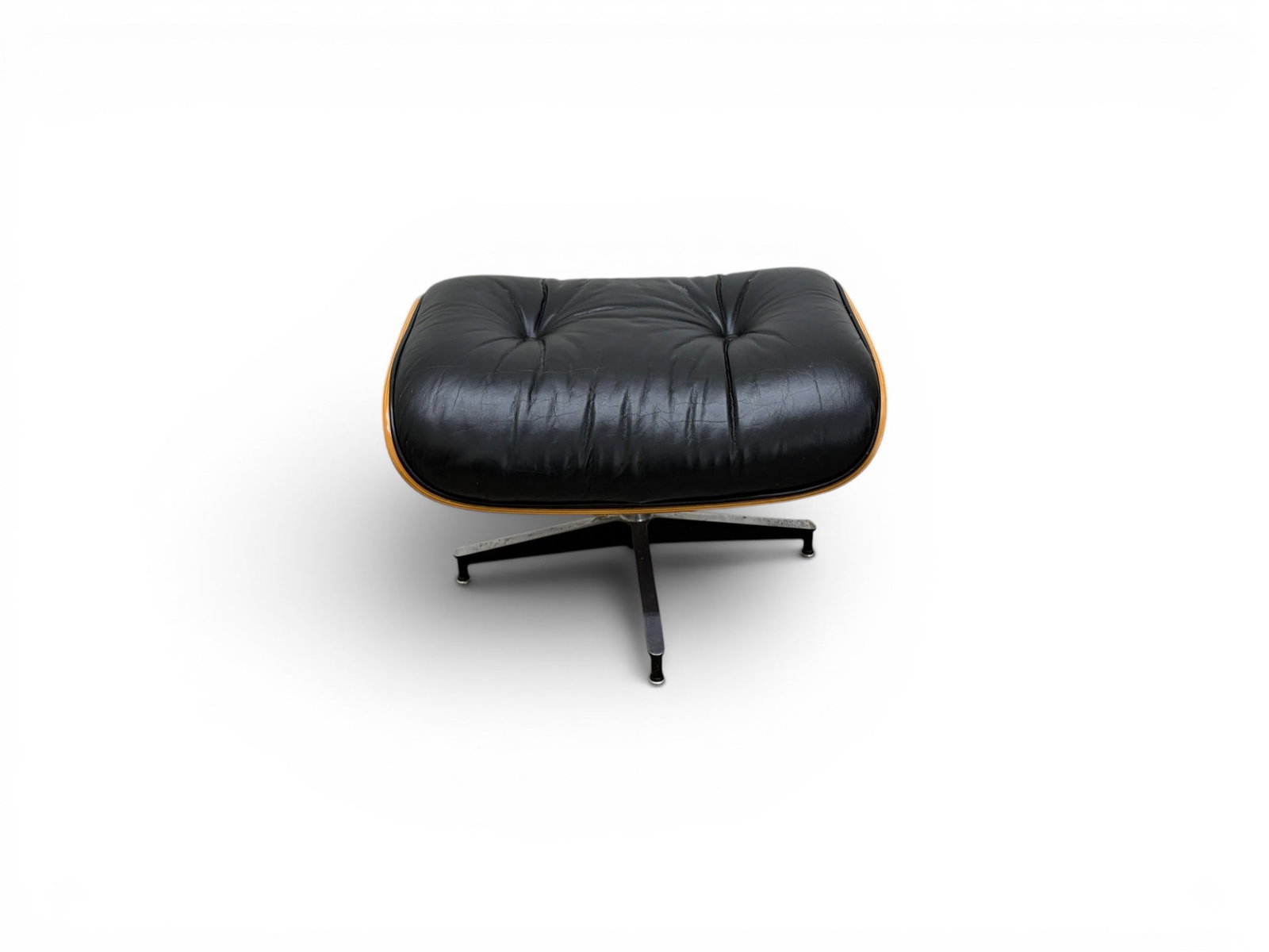 Herman Miller Eames Ottoman: Herman Miller Eames ottoman. Herman Miller label on the underside. Dimensions: H: 17" W: 25.5" D: 21"