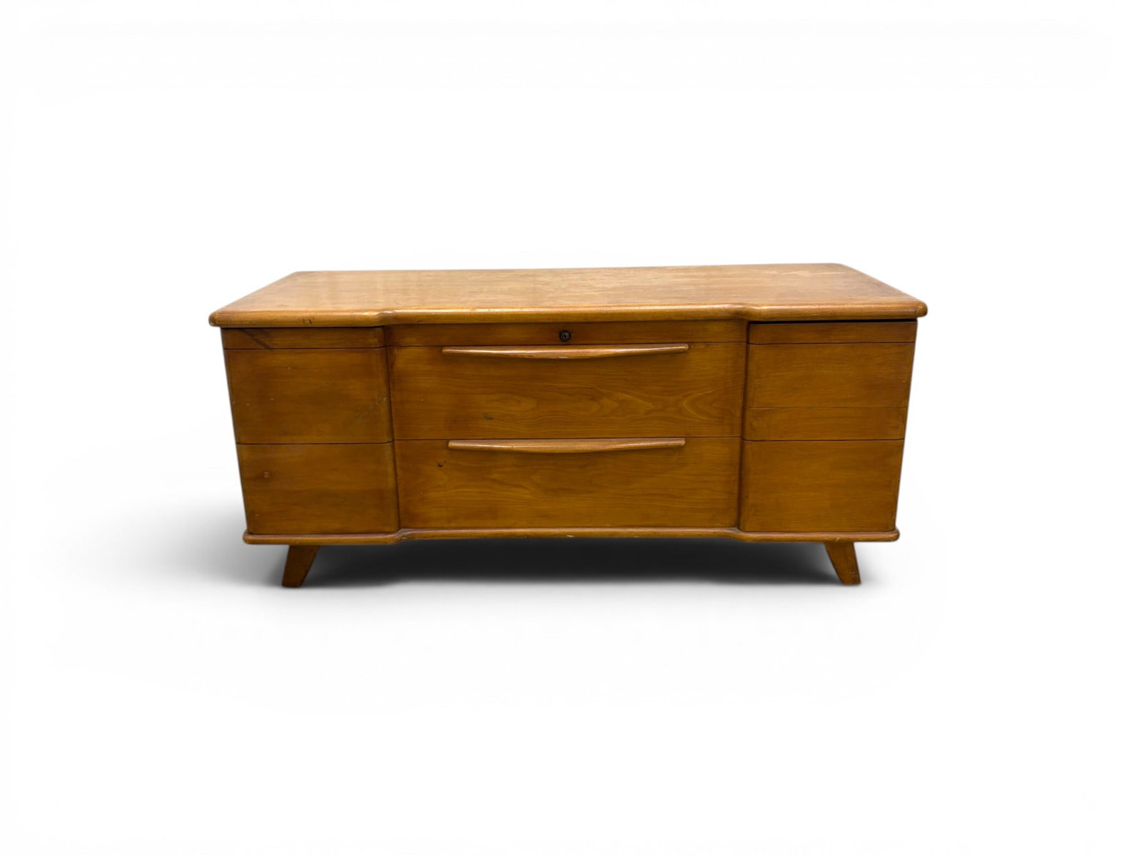 Lane Heywood Wakefield Style Cedar Chest (1 of 12)