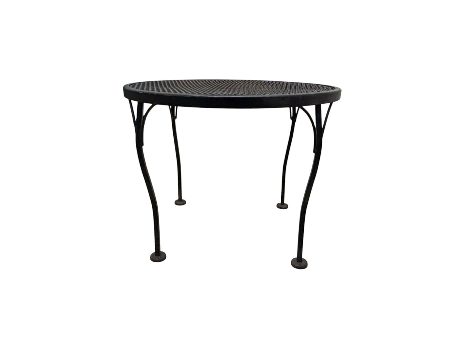Woodard Round Side Table - 5