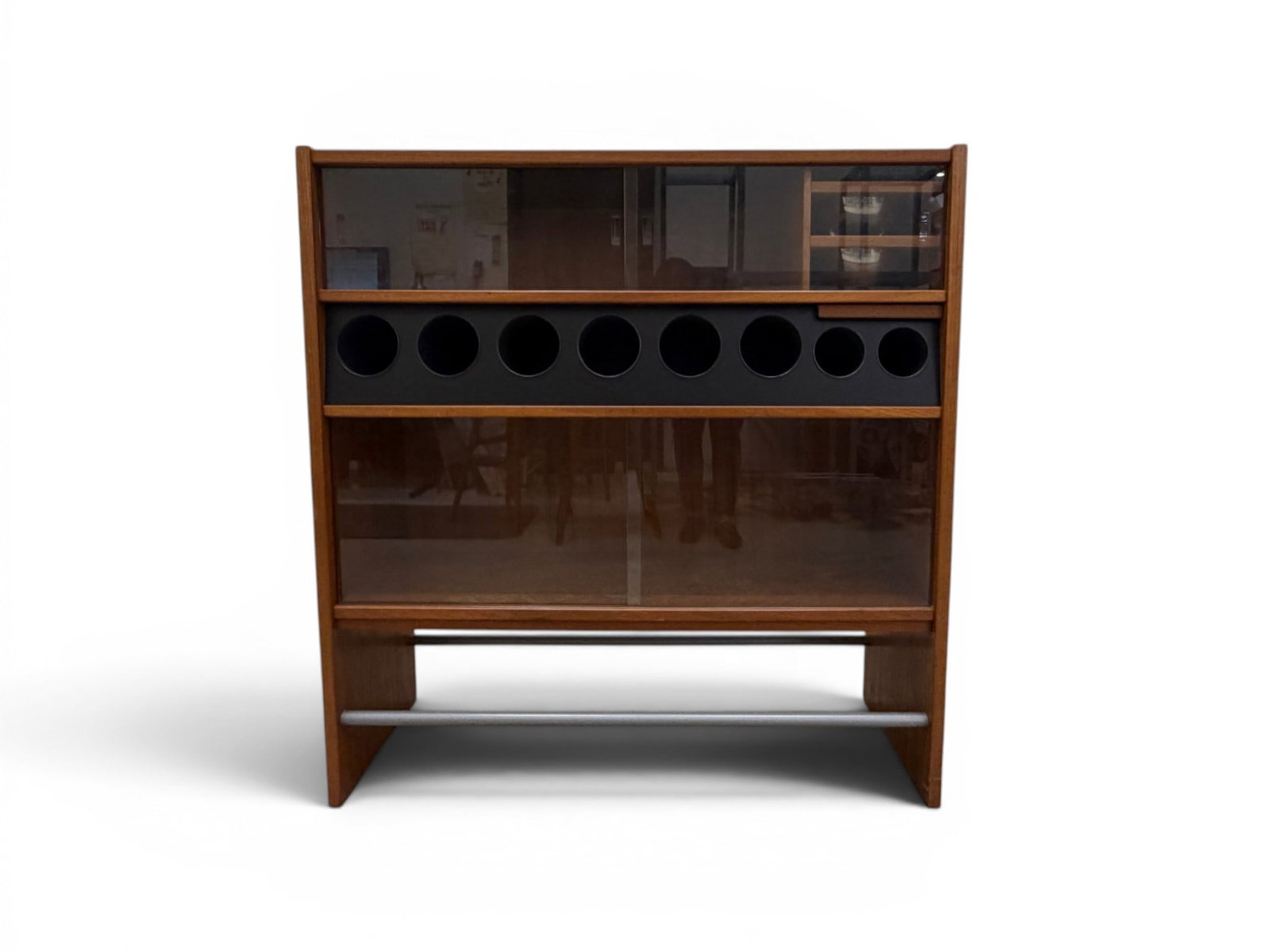 Heltborg Mobler Danish Modern Bar Cabinet: Poul Heltborg Danish modern bar cabinet. With glass doors, fitted section for bottles, sliding glass doors, slide-out cutting board and two slide-out bowls. Heltborg Made in Denmark label with Danish