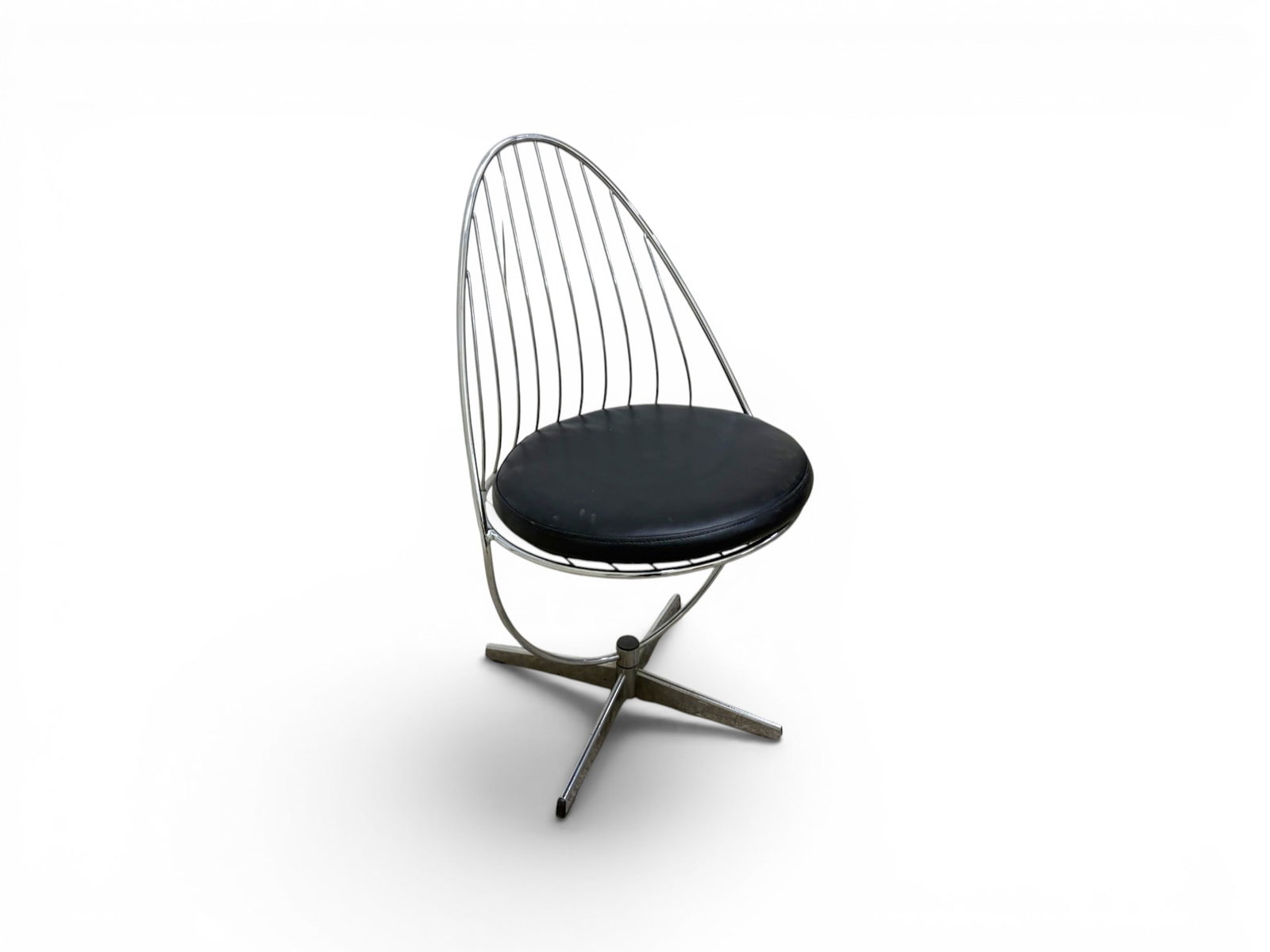 Dahlens Dalum Chrome Egg Swivel Chair: Arne Dahlen for Dahlens Dalum chrome "Egg" swivel chair. Dahlens Dalum label on the base. Dimensions: H: 34" W: 19" D: 20.5", seat height 20" with cushion.