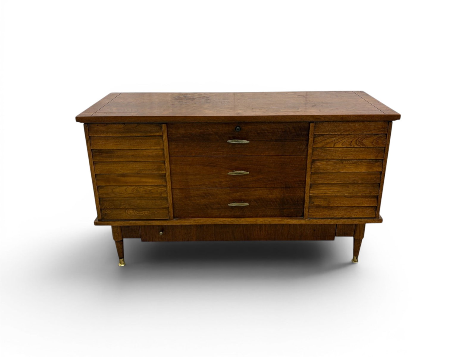 Lane Cedar Chest (1 of 14)