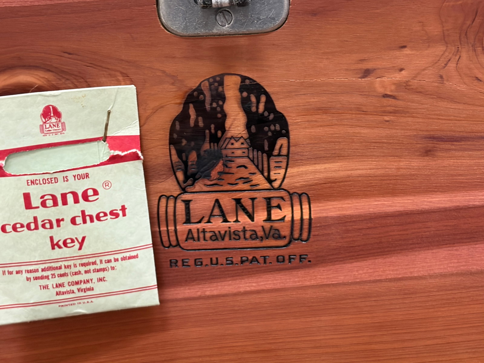 Lane Cedar Chest - 8