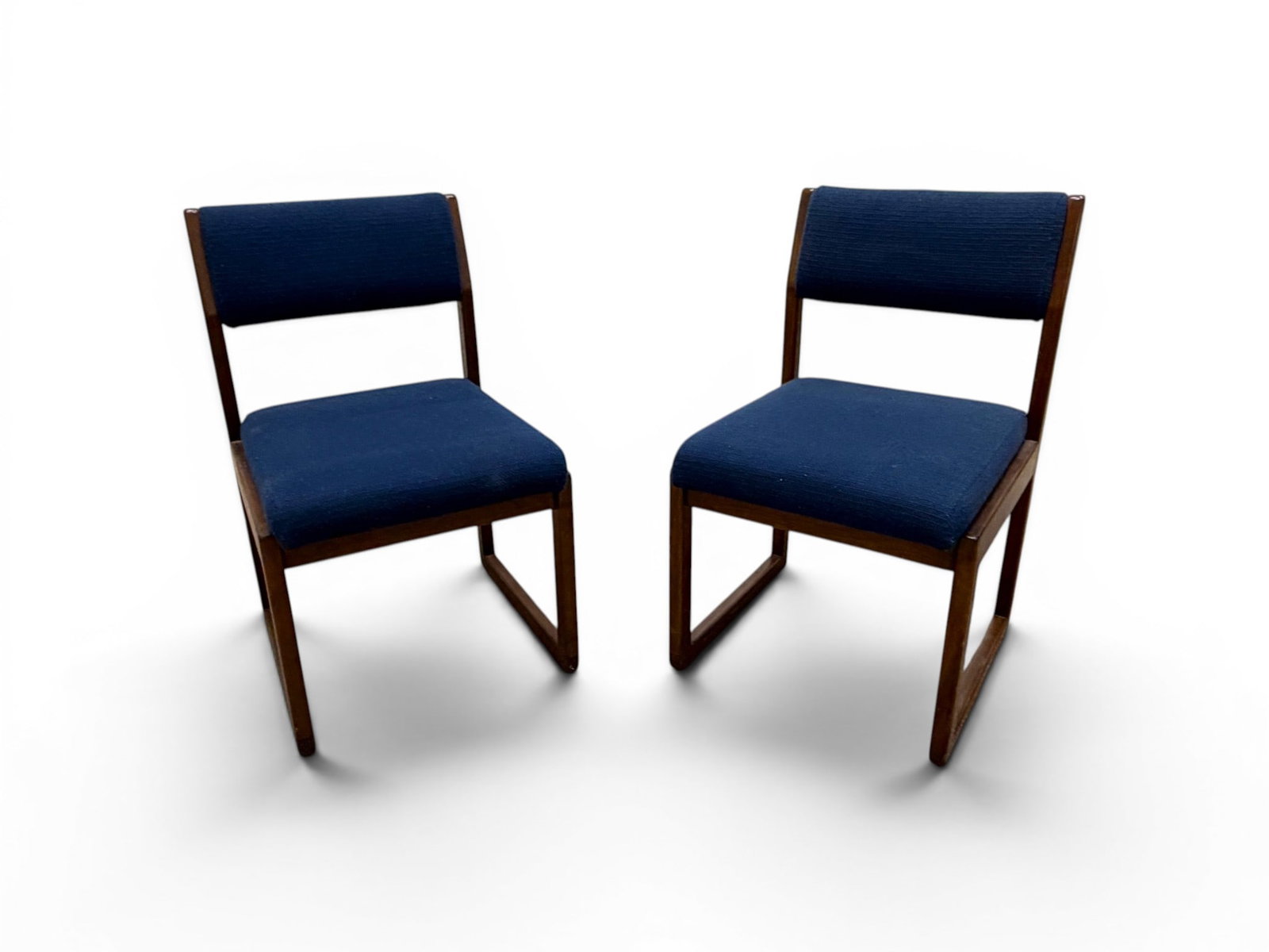 Pair Taylor Chair Co. Side Chairs: Pair of Taylor Chair Company side chairs. Walnut with blue upholstery, c. 1970s. Dimensions: H: 31" W: 19" D: 22" , seat height 17.5"