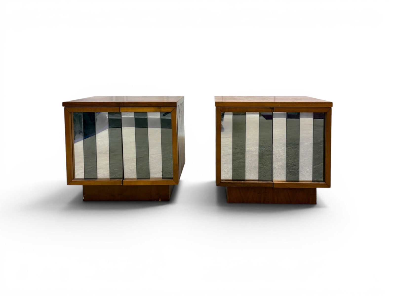 Pair Tobago Modern Mirrored Nightstands (1 of 16)