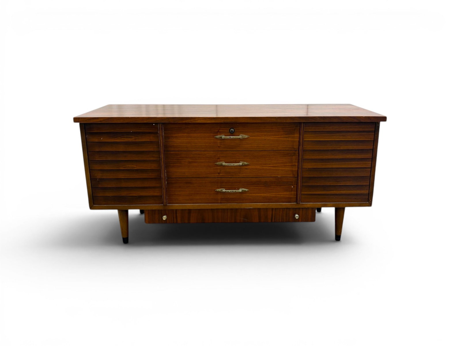 Lane Cedar Chest (1 of 16)
