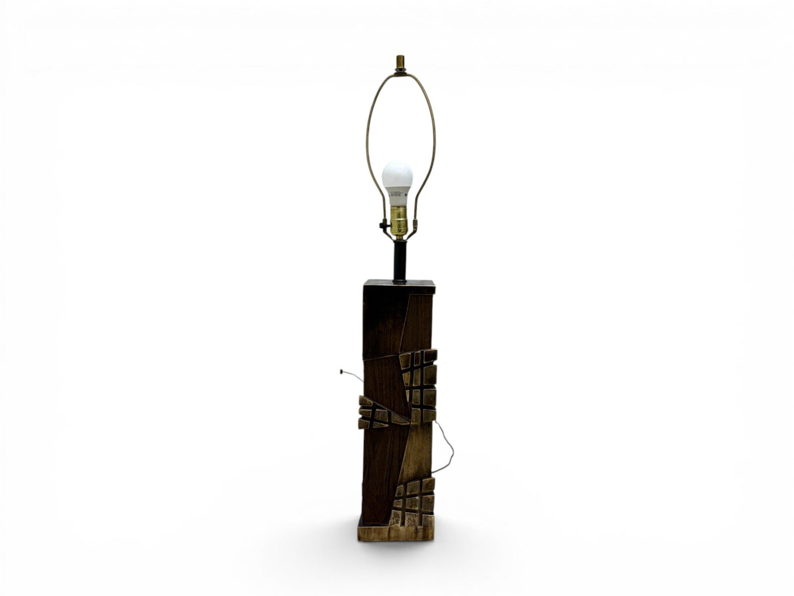 Mid-Century Modern Walnut Table Lamp: Mid-century modern brutalist style walnut table lamp. Dimensions: H:35.25" W:5.75" D:5.75"