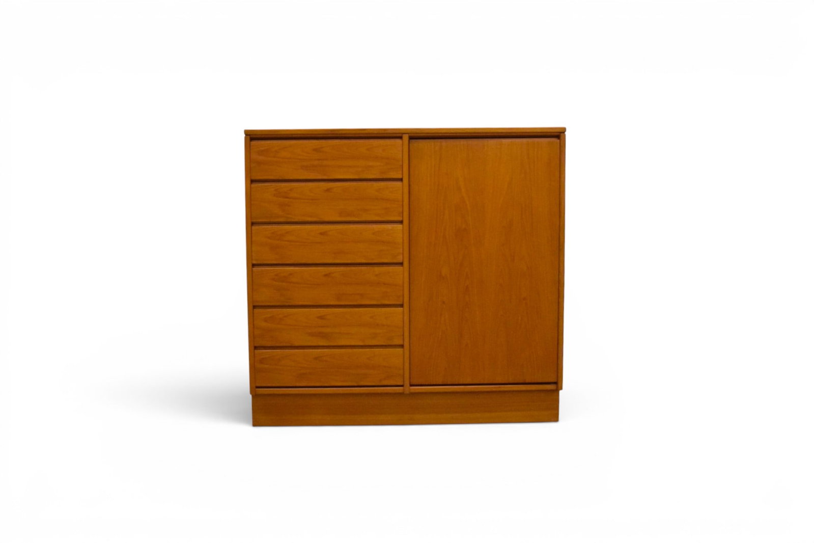 Ansager Mobler Danish Modern Gentleman's Chest: Ansager Mobler Danish modern gentlemans chest. Teak, with 6 drawers and 1 door with 4 interior drawers. Marked AM and Made in Denmark on the back panel. Dimensions: H: 46" W: 48" D: 20"