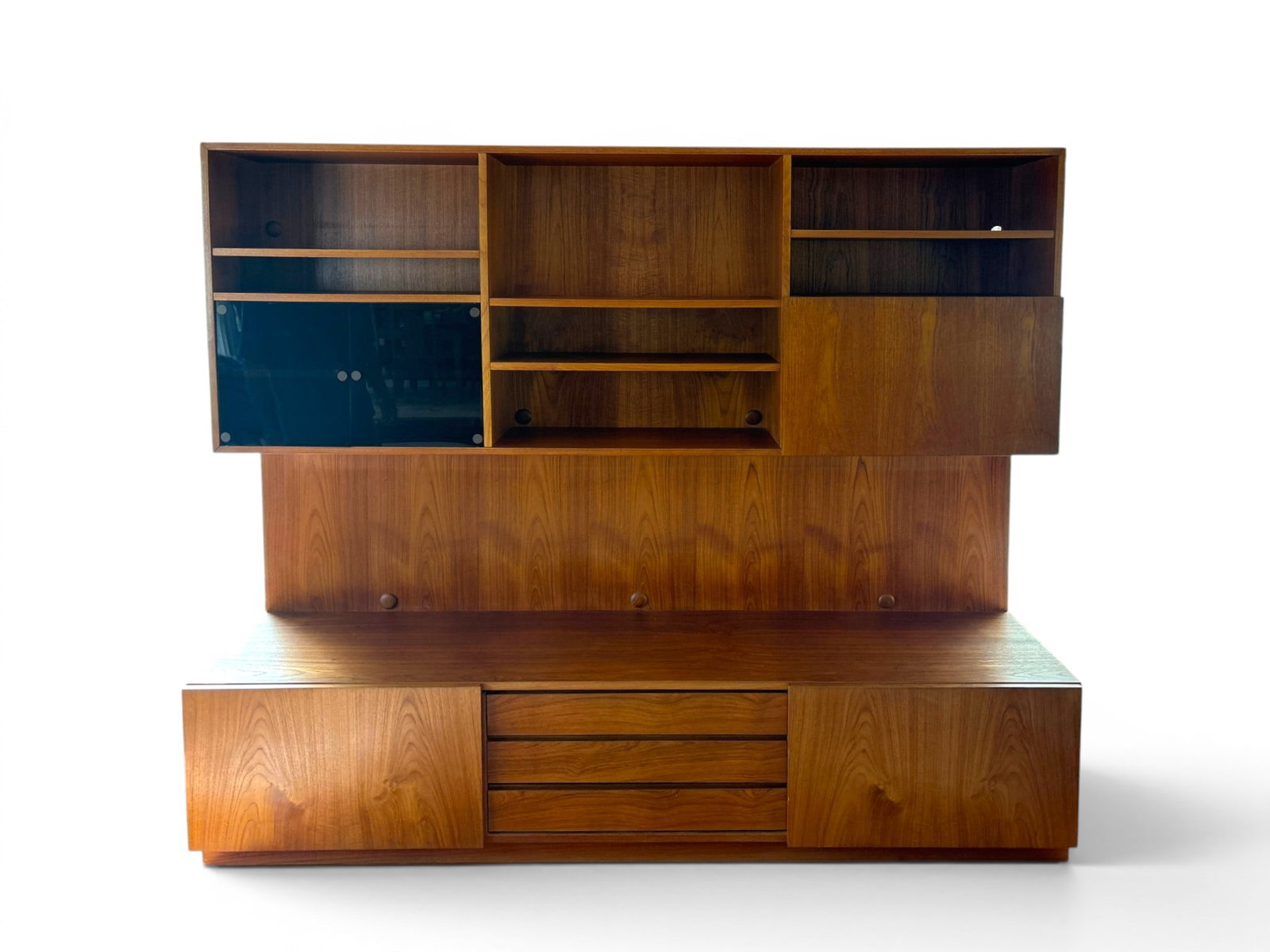Akho Mobler Danish Modern Teak Wall Unit (1 of 19)
