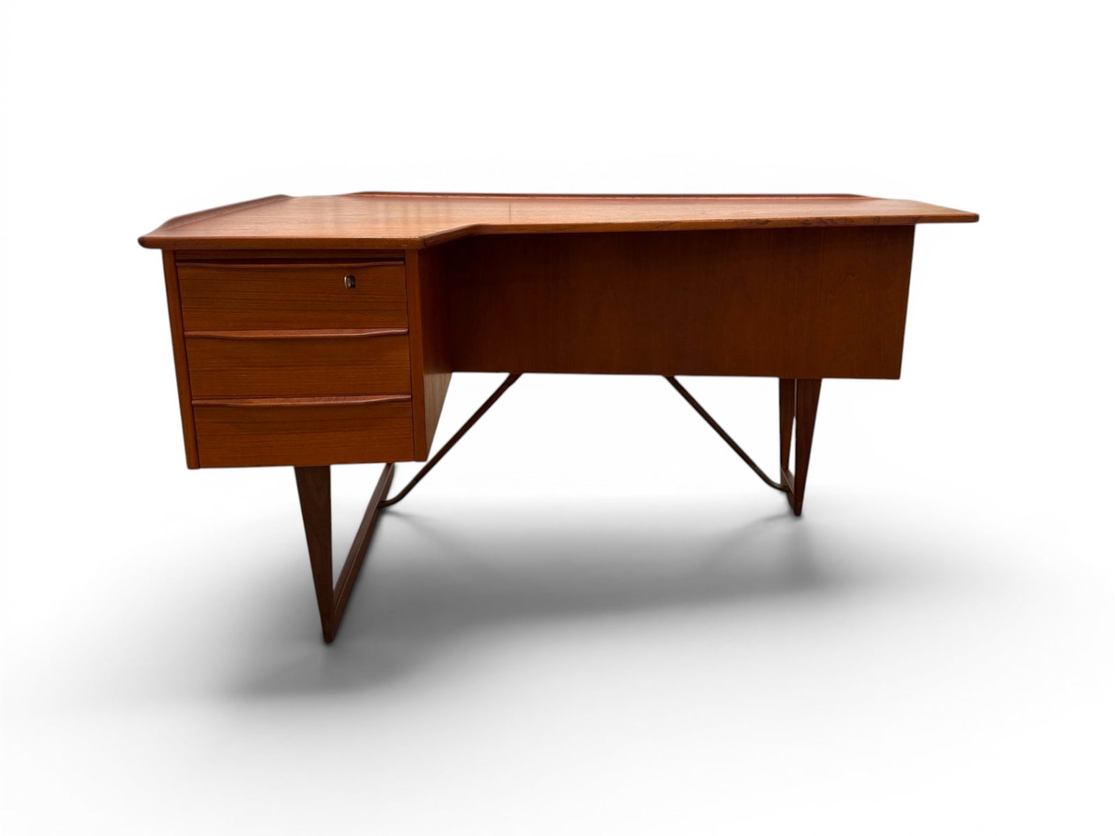 Peter Løvig Nielsen for Hedensted Møbelfabrik Desk (1 of 13)