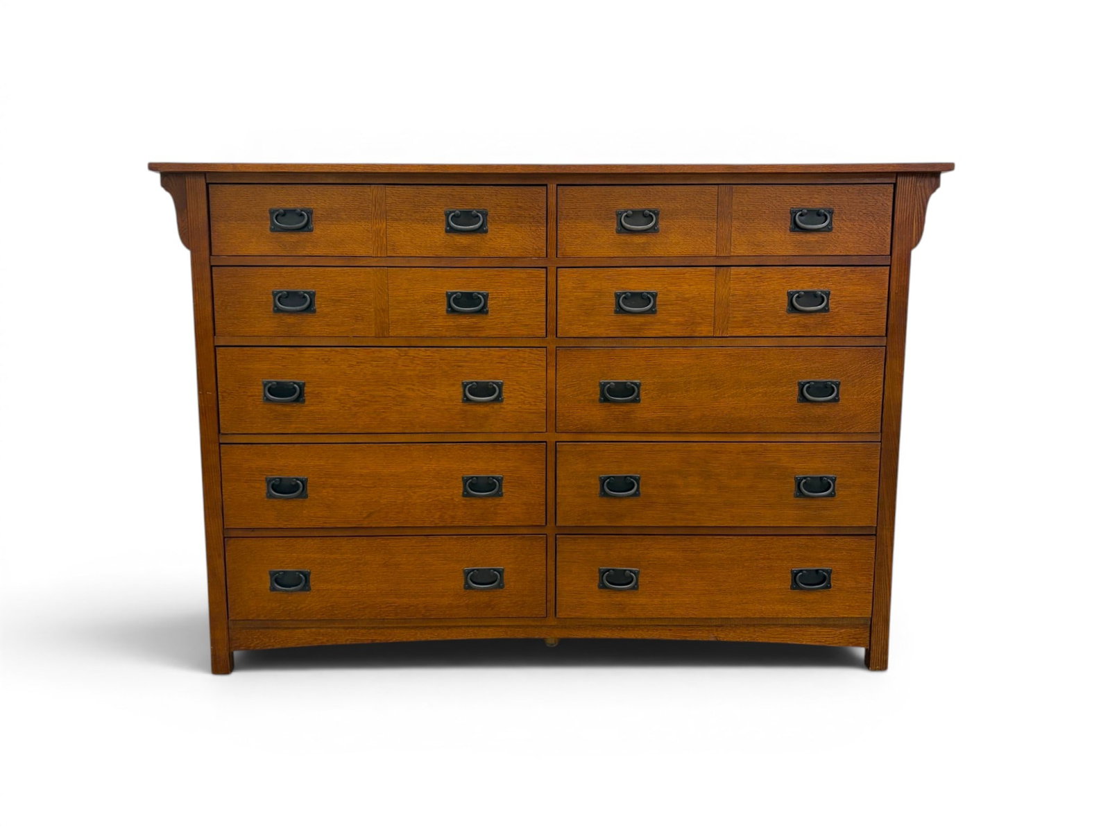 Bassett Mission Style Dresser (1 of 15)