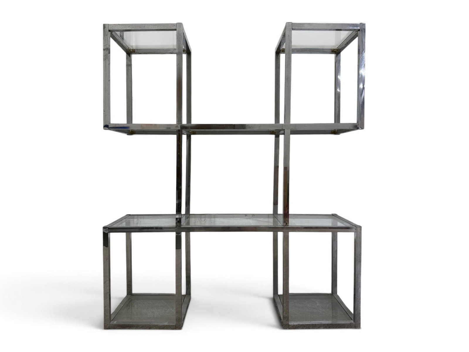 Milo Baughman Style Glass & Chrome Etagere: A Milo Baughman Style Glass & Chrome Etagere. H: 68.75" W: 17.6" D:58.5"