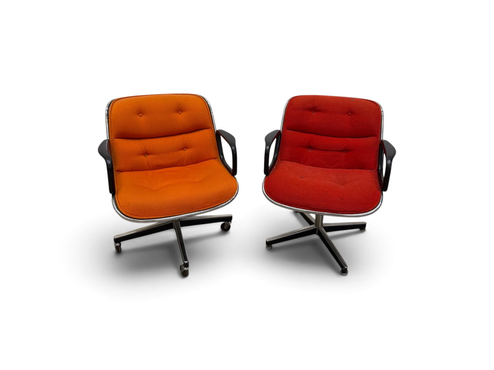 Pair of Charles Pollock for Knoll Executive Chairs (1 of 12)