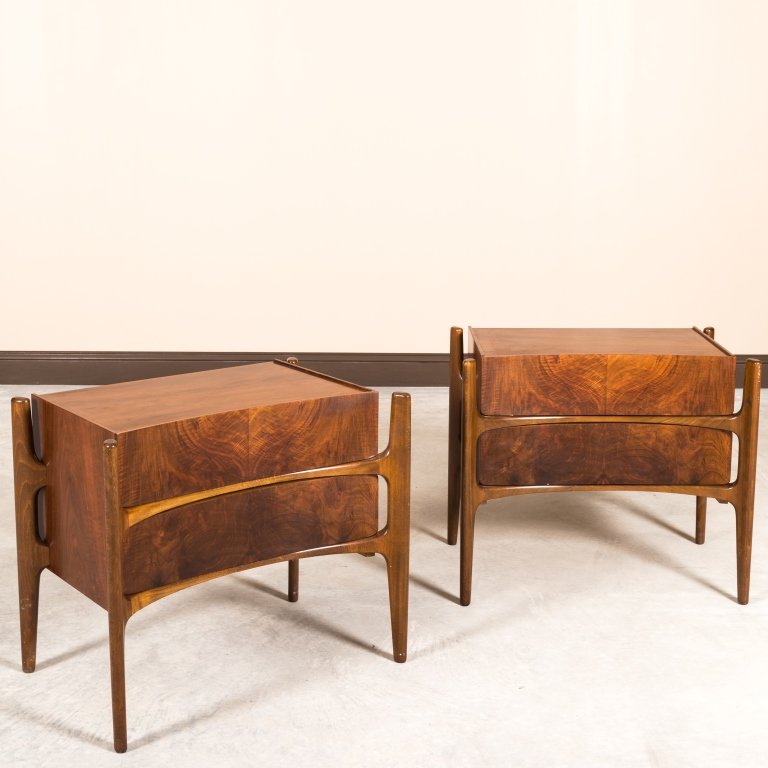 William Hinn Pair Concave Nightstands - Signed (1 of 5)