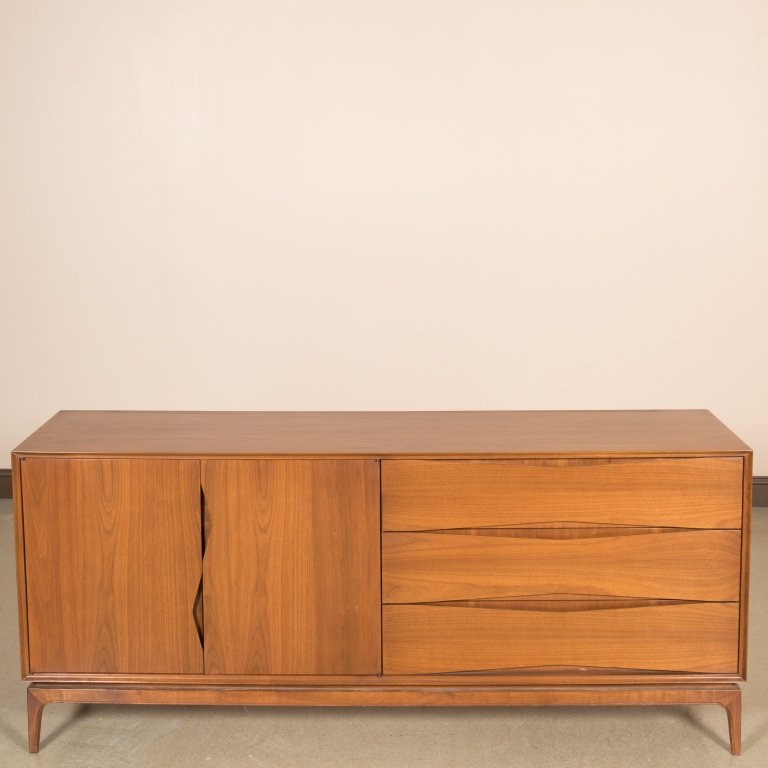Walnut Diamond Faced Double Dresser (1 of 3)