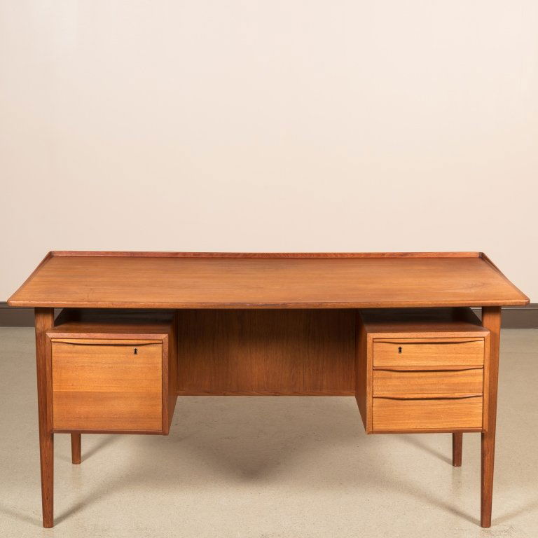 Dansk-Lovig Design Danish Floating Top Desk (1 of 5)