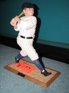 Babe Ruth stand-up figurine by Ashtone Drake - lim: Babe Ruth stand-up figurine by Ashtone Drake - limited edition