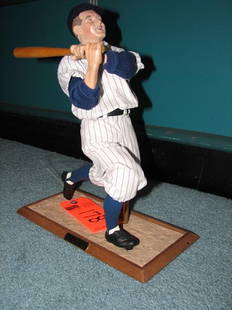 Lou Gehrig stand-up figurine by Ashtone Drake - li: Lou Gehrig stand-up figurine by Ashtone Drake - limited edition