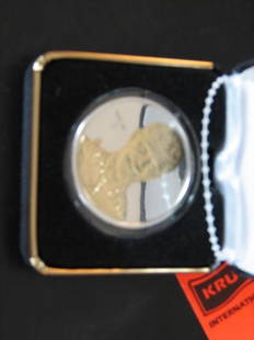 Bobby Orr Highland Mint One Troy Ounce .999 Fine: Bobby Orr Highland Mint One Troy Ounce .999 Fine Silver Commemorative Coin - #466 of 1000