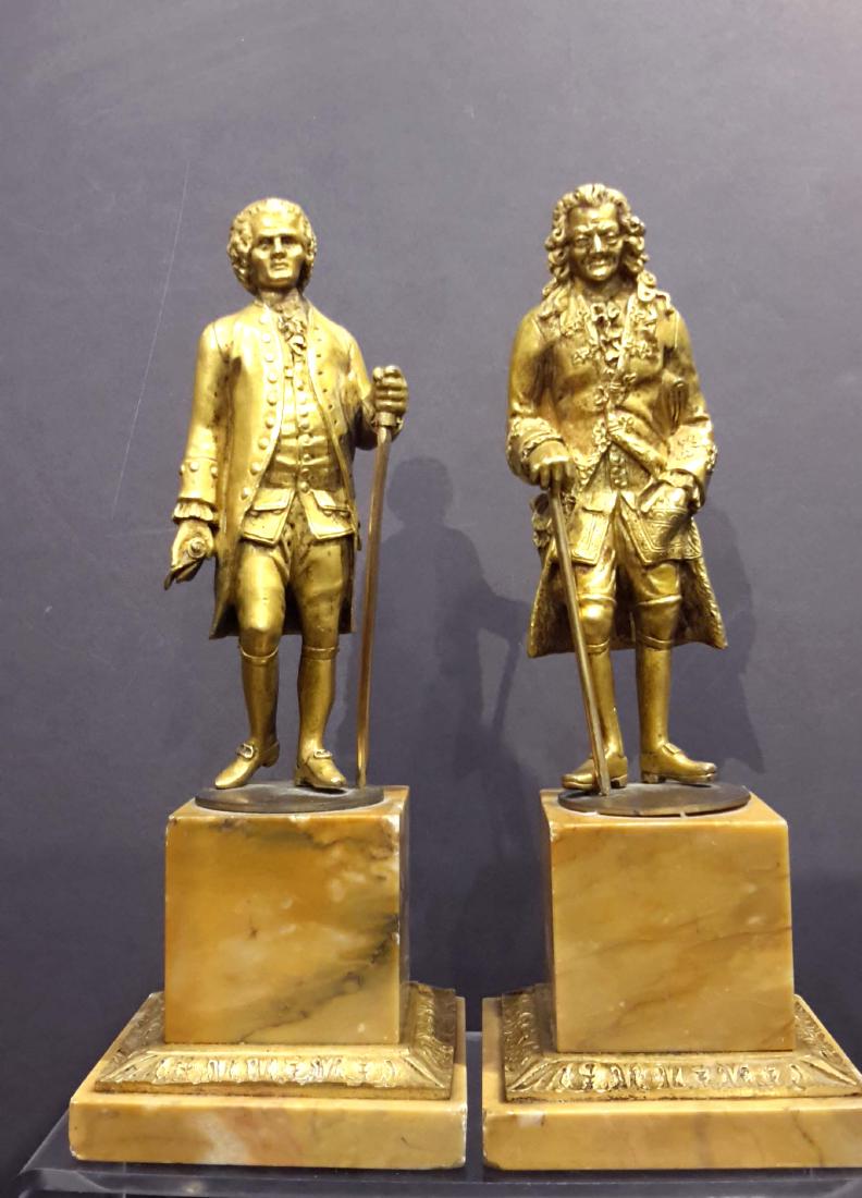 A PAIR OF RESTAURATION BRONZE FIGURES OF ROUSSEAU AND (1 of 9)