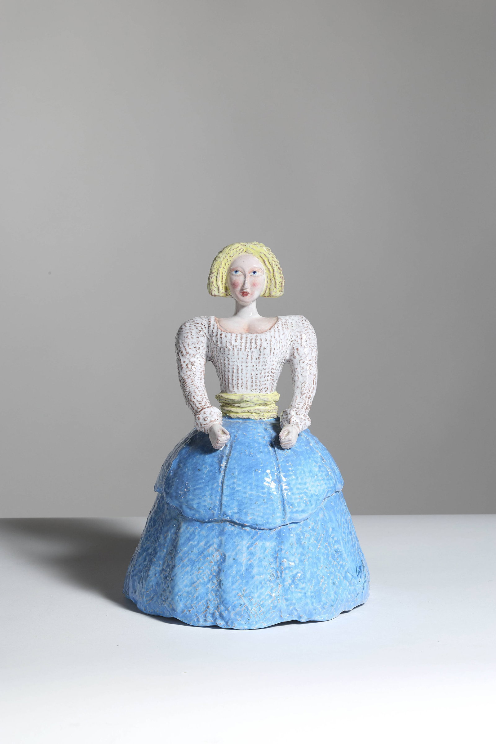 Louis CANE: Louis CANE « Ménine » – 1995 Terre cuite émaillée polychrome Signé «Cane», numéroté «3/8» et daté «1995»