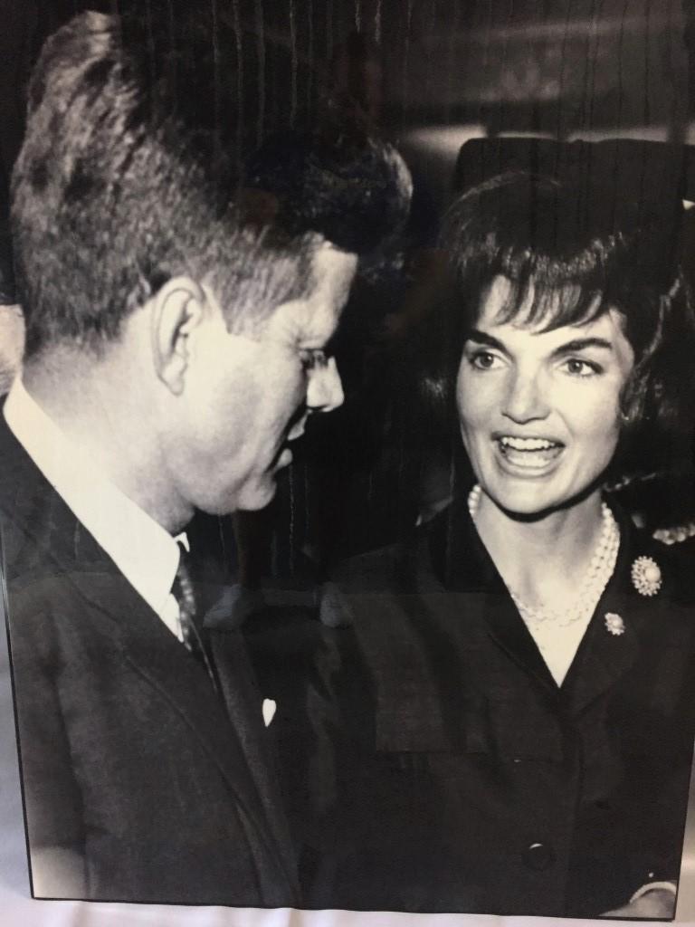 Jhon F. Kennedy and Jacqueline Onassis  large picture (1 of 1)