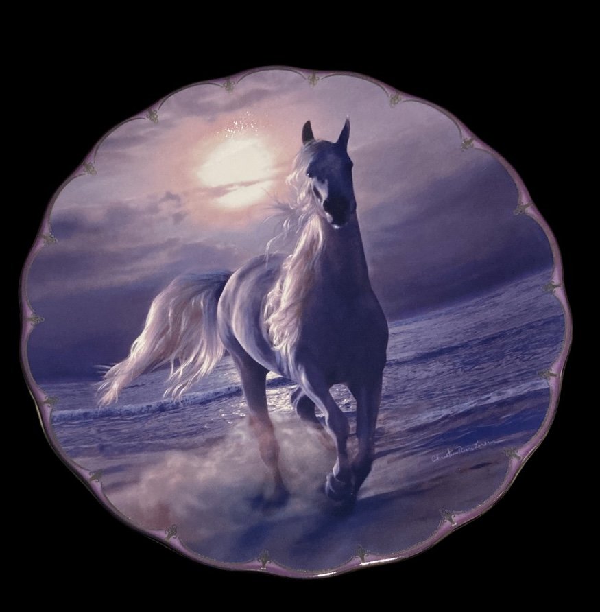 Decorative plate (Mystic Endless Fear) (1 of 2)