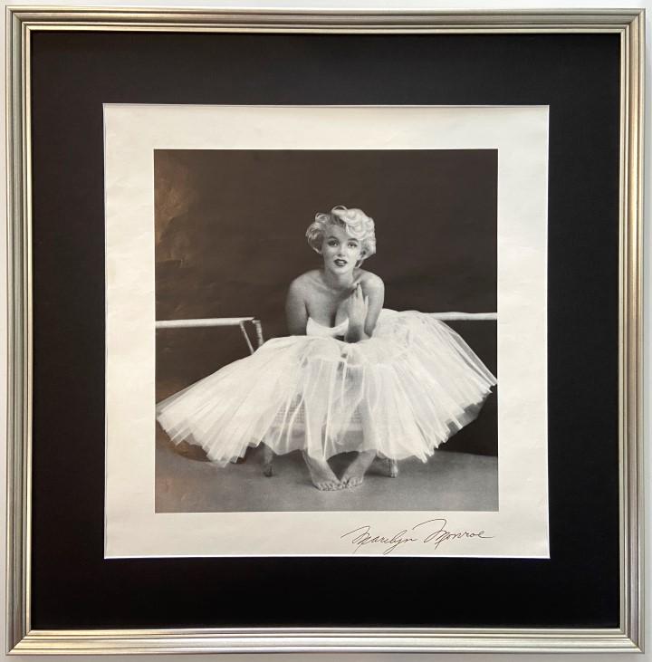 Marilyn Monroe Photo Portfolio: Marilyn Monroe Photo Portfolio Marilyn Monroe was an American actress and model. Famous for playing comedic "blonde bombshell" characters, she became one of the most popular sex symbols of the 1950s a