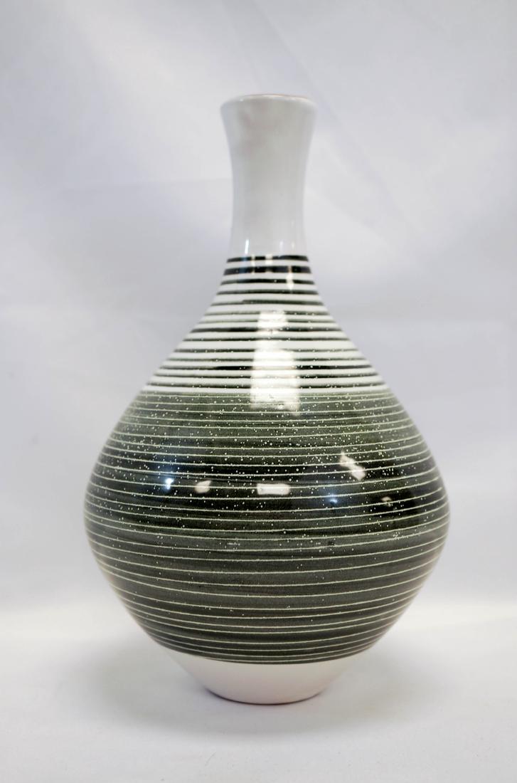 Mari Simmulson For Upsala Ekeby Pottery Vase: Mari Simmulson for Upsala Ekeby pottery vase. Measures 9.25" x 5.5" (23.5 cm x 13.5 cm). Excellent condition with no damage or repairs. We ship most items in house. Exclusions include furniture, overs