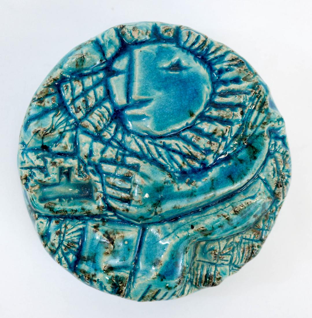 Karel Appel KEROS Delft Pottery Paperweight: Measures 3.75" in diameter. In excellent condition with no cracks, chips or repairs. We ship most items in house. Exclusions include furniture, oversized framed artwork and heavier items. Please inqui
