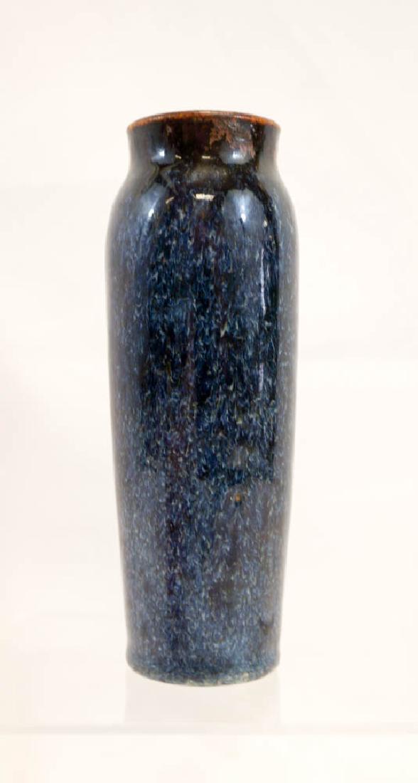 Qing Dynasty Shiwan (Shekwan) Stoneware Vase (1 of 3)