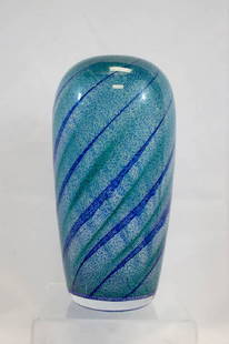 Willy Johansson For Hadeland Signed Art Glass Vase: A signed Willy Johansson for Hadeland art glass Vase. Measures 8.25" x 4" (21 cm x 10 cm). Perfect condition. We ship most items in house. Exclusions include furniture, oversized framed artwork and he