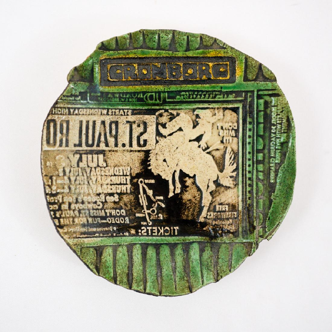 Erik Gronborg (born 1931): Erik Gronborg (born 1931) funk pottery. Excellent condition. Measures 5" diameter. We ship most items in house. Exceptions include furniture, large art, some medium and larger ceramics. Please inquire