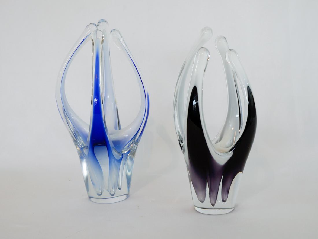 Paul Kedelv Flygsfors Coquille Vases, Two: Paul Kedelv Flygsfors Coquille Glass. Measure 9.5" and 9.75" tall..Both are in excellent condition with no chips, cracks or repairs. We ship most items in house. Exceptions include most furniture, lar