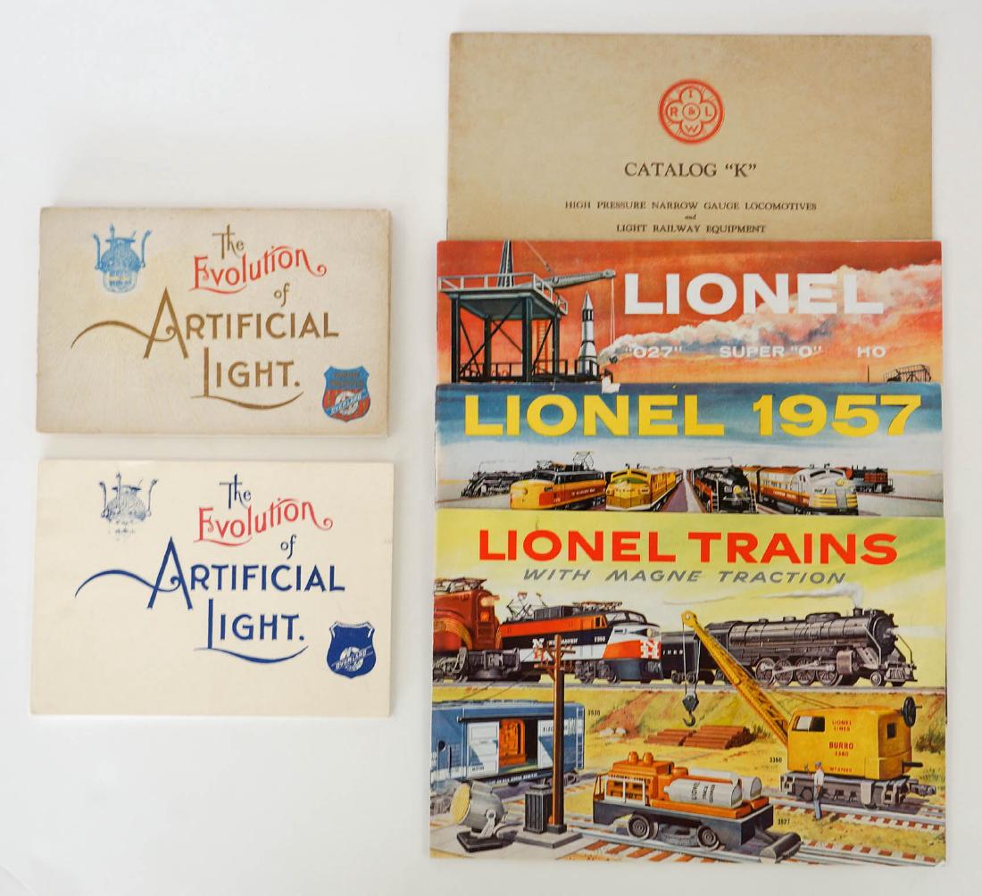 Group 1893 Union Pacific Booklet, Lionel Catalogs: Group of vintage and antique Railroad booklets with Lionel Train catalogs. Includes an original 1893 Union Pacific souvenir booklet (scarce), a reprint of that booklet, Lionel Toy Train catalogs and I
